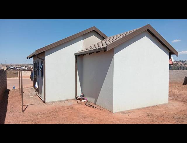 2 BEDROOM HOUSE FOR SALE IN WILFORDON